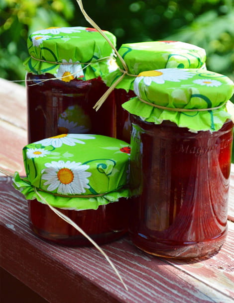 Selbstgemachte Marmelade beim gemeinsamen Kochen und Backen im Mütterzentrum in Wiesbaden