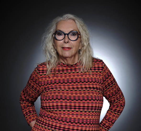 Porträt von Johanna Domann-Hessenauer, der stellvertretenden Vorsitzenden des AWO Kreisverbandes Wiesbaden e.V.